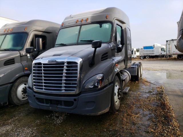 Image 2 of 2017 FREIGHTLINER CASCADIA 113  2017 with VIN 1FUJGHDV1HLJG0469