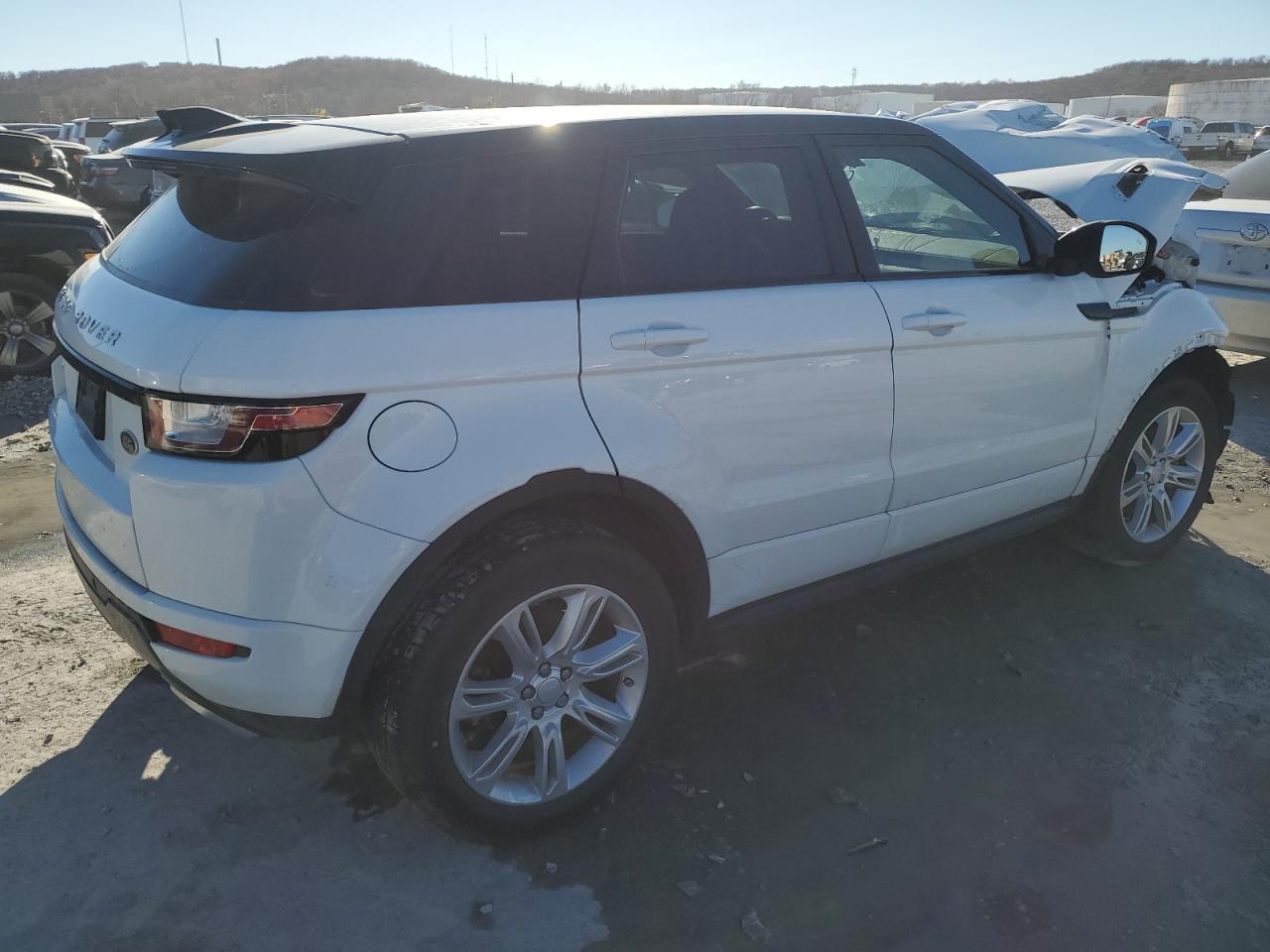 Image 3 of 2018 LAND ROVER RANGE ROVER EVOQUE HSE DYNAMIC 2018 with VIN SALVD2SX1JH302456