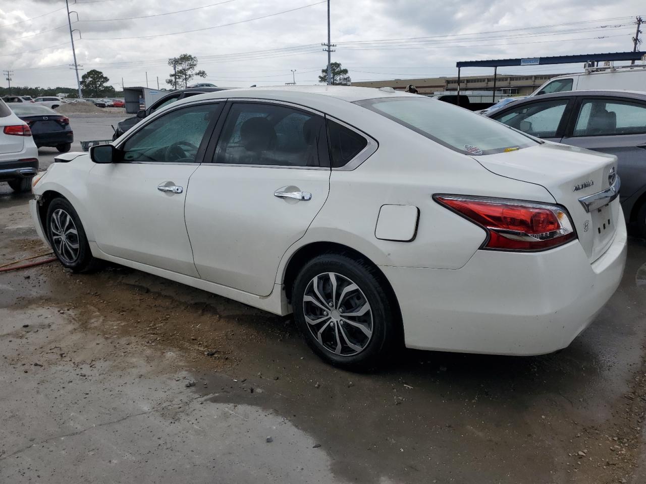 Image 2 of 2015 NISSAN ALTIMA 2.5 2015 with VIN 1N4AL3AP6FC131097