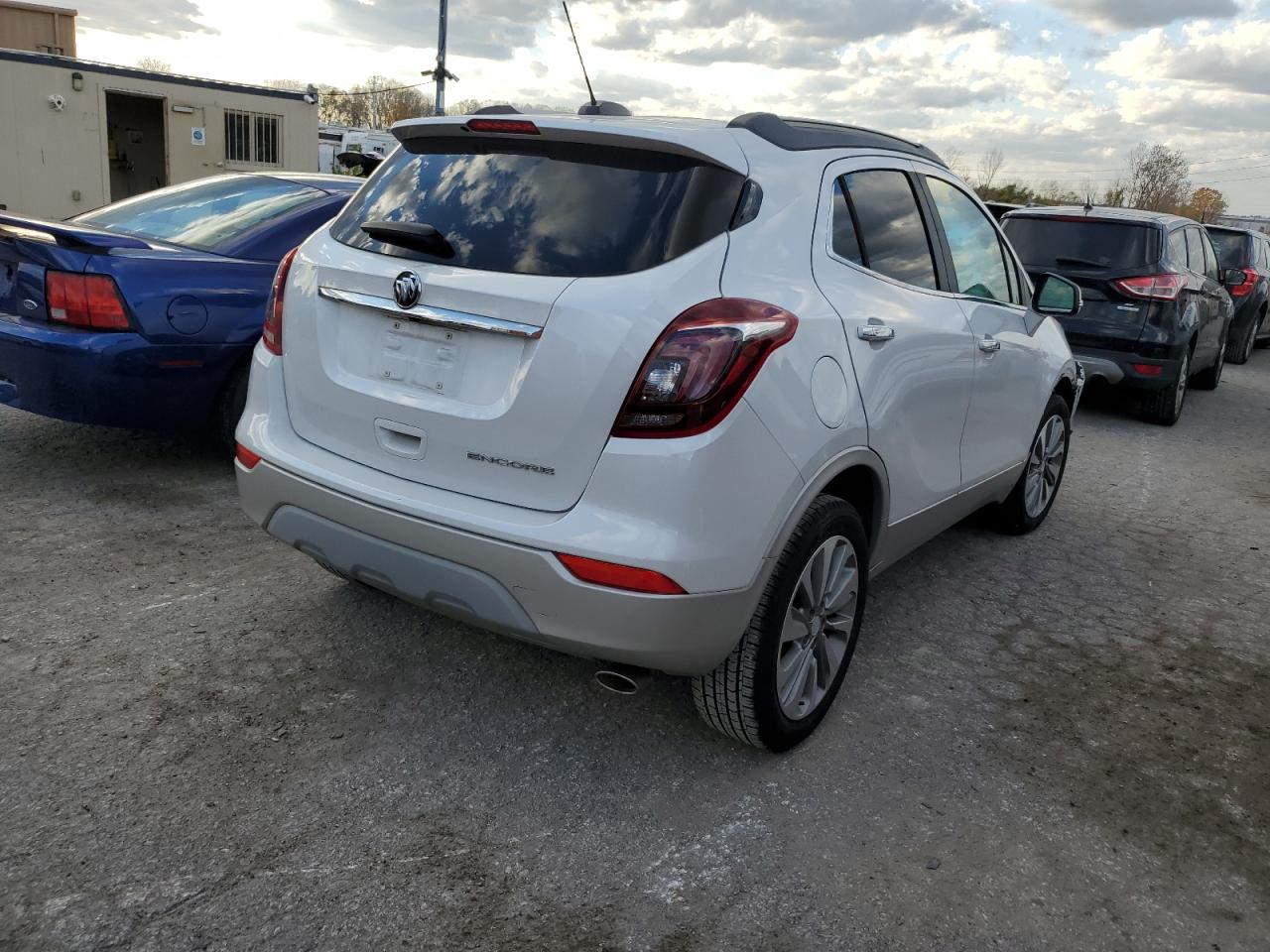 Изображение 3 2019 BUICK ENCORE PREFERRED 2019 с VIN KL4CJASB2KB962607