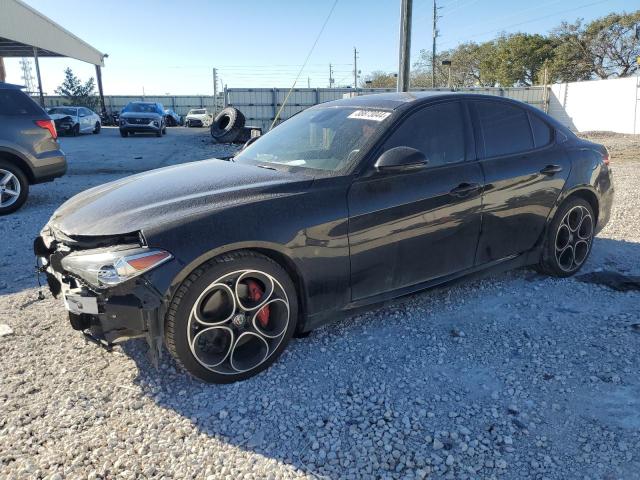 Obraz 1 z 2019 ALFA ROMEO GIULIA TI 2019 z VIN ZARFAMBN7K7611828