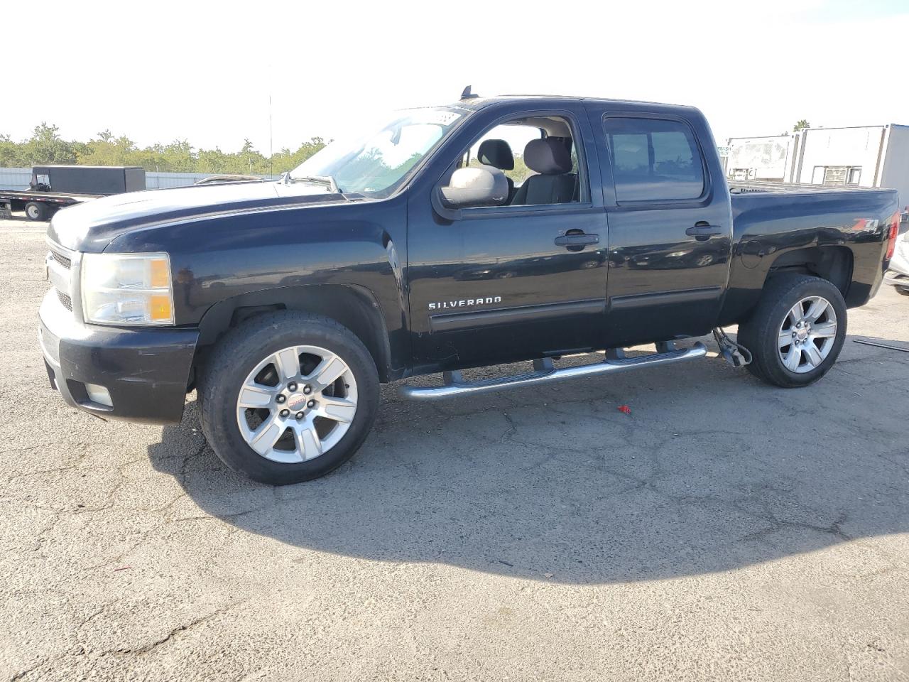 Obraz 1 z 2011 CHEVROLET SILVERADO K1500 LT 2011 z VIN 3GCPKSE3XBG357157