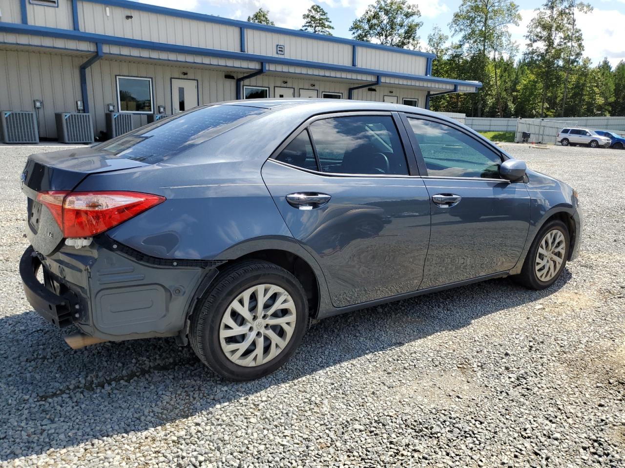 Image 3 of 2019 TOYOTA COROLLA L 2019 with VIN 2T1BURHE3KC128825