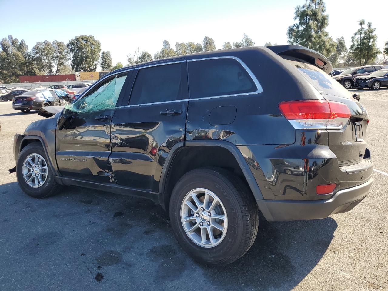 Изображение 2 2018 JEEP GRAND CHEROKEE LAREDO 2018 с VIN 1C4RJEAG8JC481225