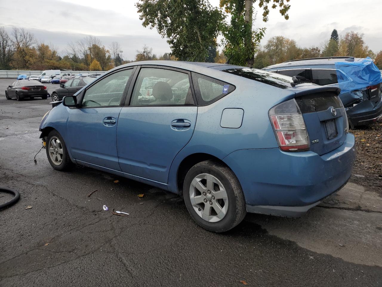 Image 2 of 2005 TOYOTA PRIUS  2005 with VIN JTDKB20U753063863