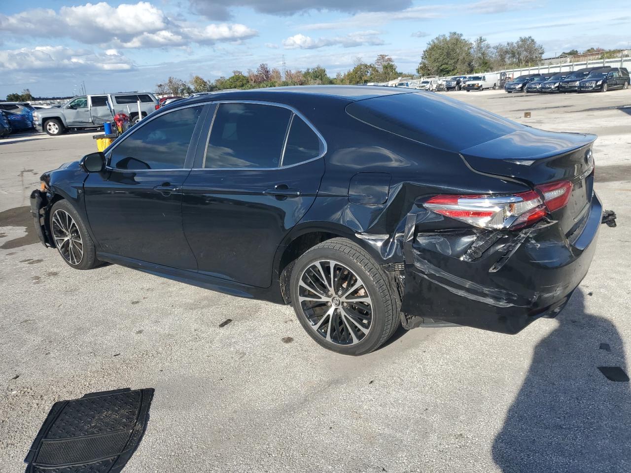 Image 2 of 2018 TOYOTA CAMRY L 2018 with VIN 4T1B11HK6JU071808