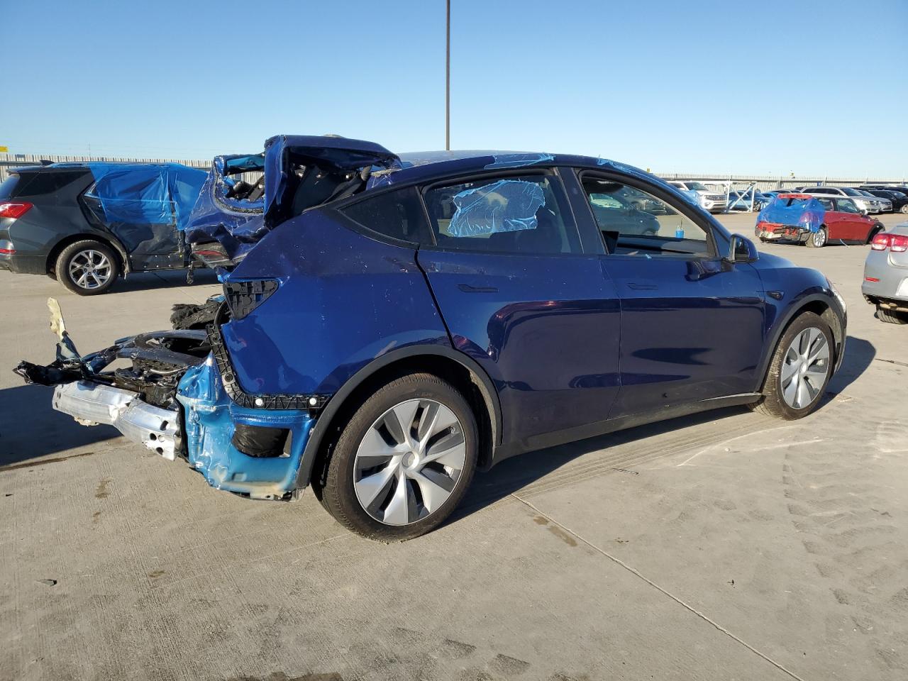 Изображение 3 2023 TESLA MODEL Y  2023 с VIN 7SAYGDEE1PA162726