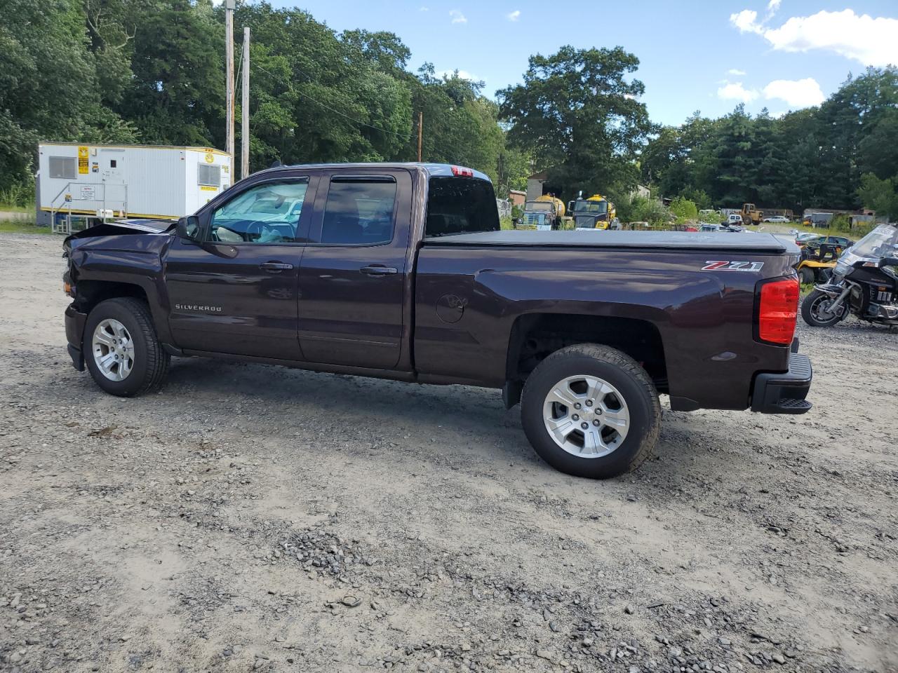 Image 2 of 2016 CHEVROLET SILVERADO K1500 LT 2016 with VIN 1GCVKREC3GZ269669