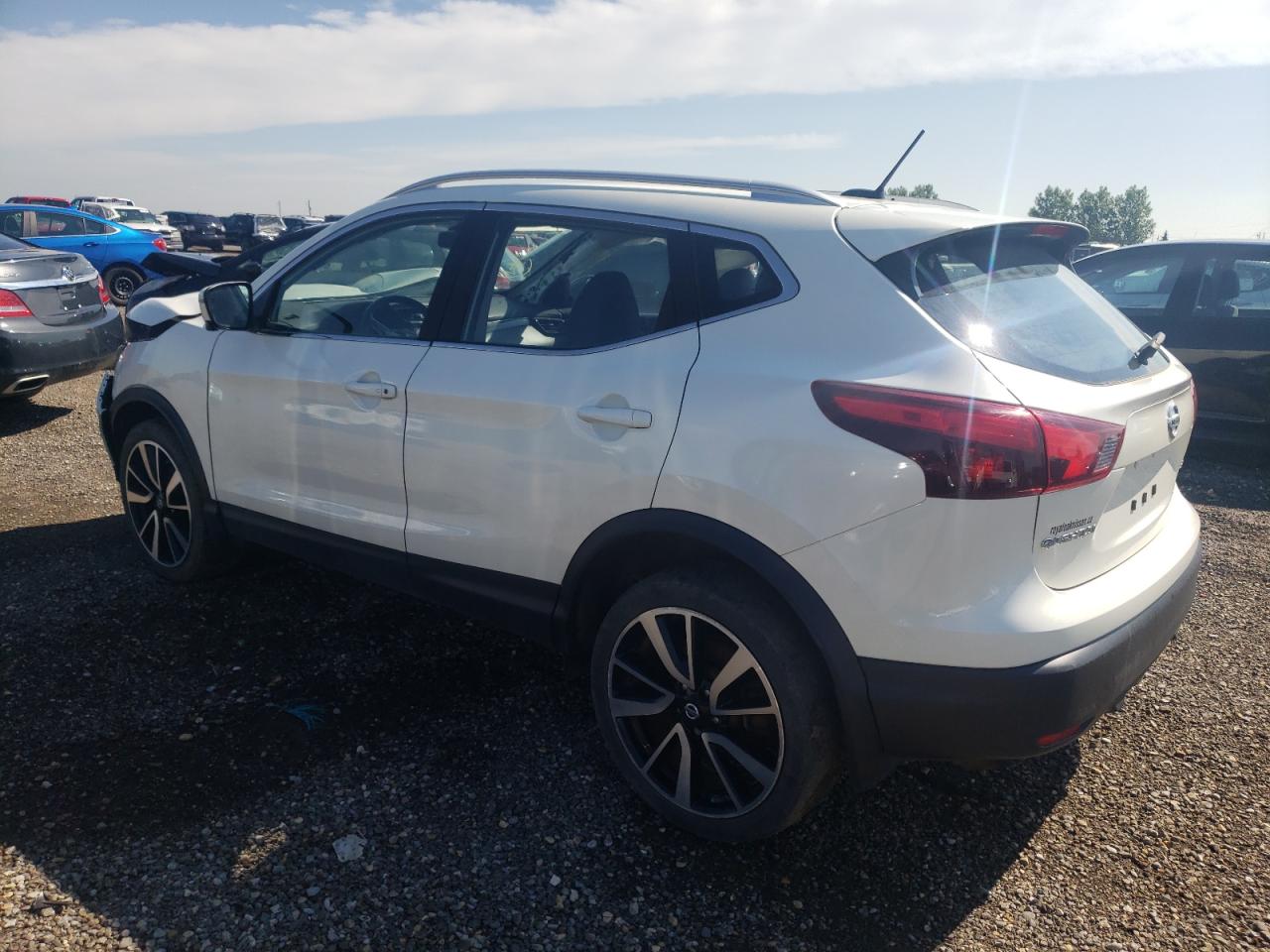 Image 2 of Nissan Rogue Sport S 2018 with VIN JN1BJ1CR4JW291612