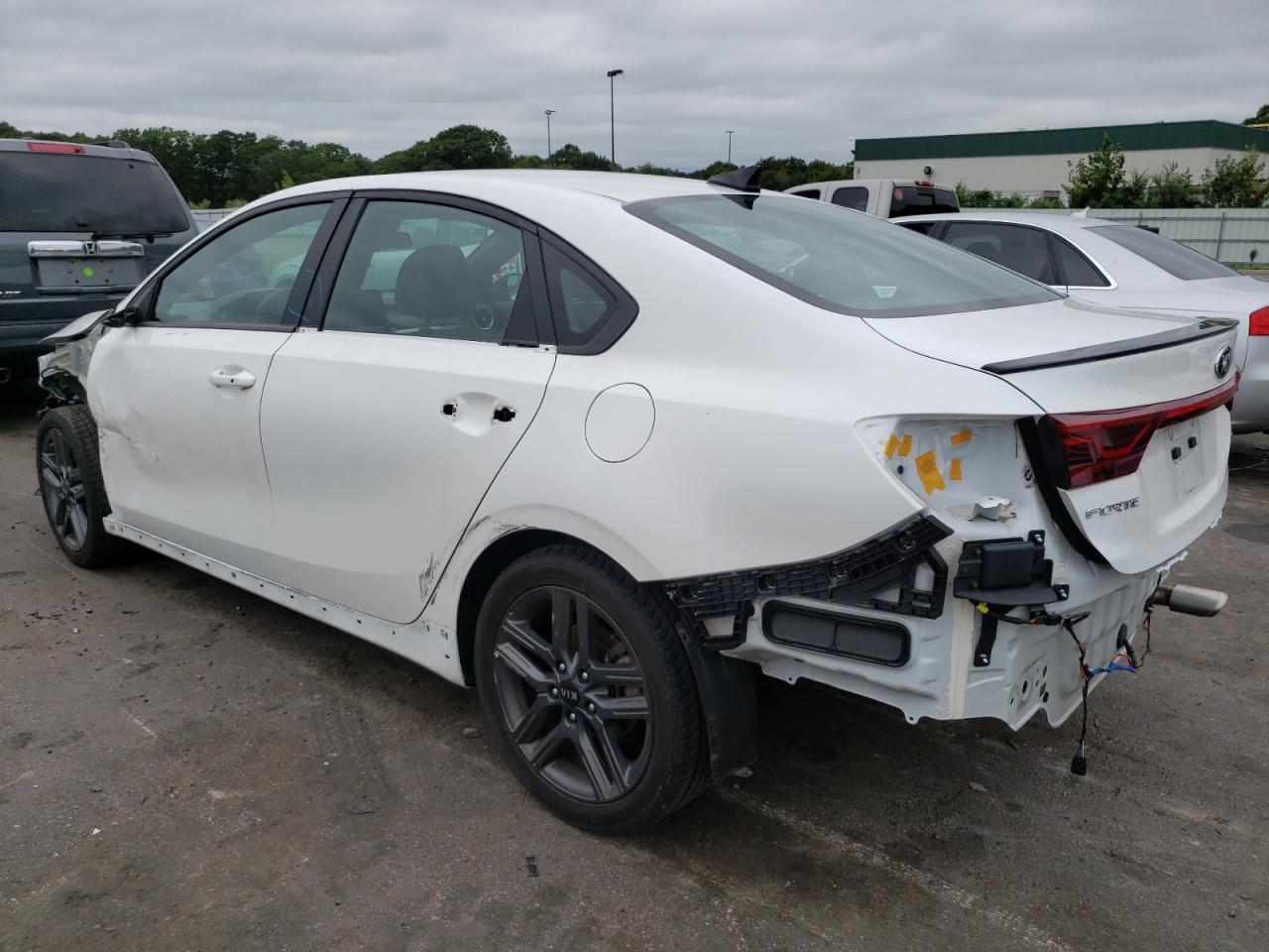 Изображение 2 2021 KIA FORTE GT LINE 2021 с VIN 3KPF34AD7ME392479