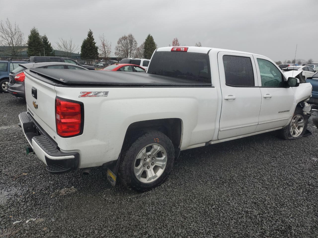 Image 3 of 2017 CHEVROLET SILVERADO K1500 LT 2017 with VIN 1GCUKREC8HF164494