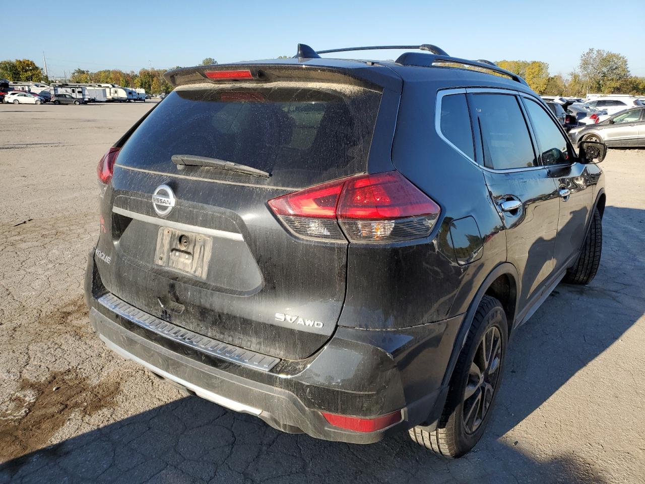 Image 3 of 2017 NISSAN ROGUE SV 2017 with VIN 5N1AT2MV5HC803194