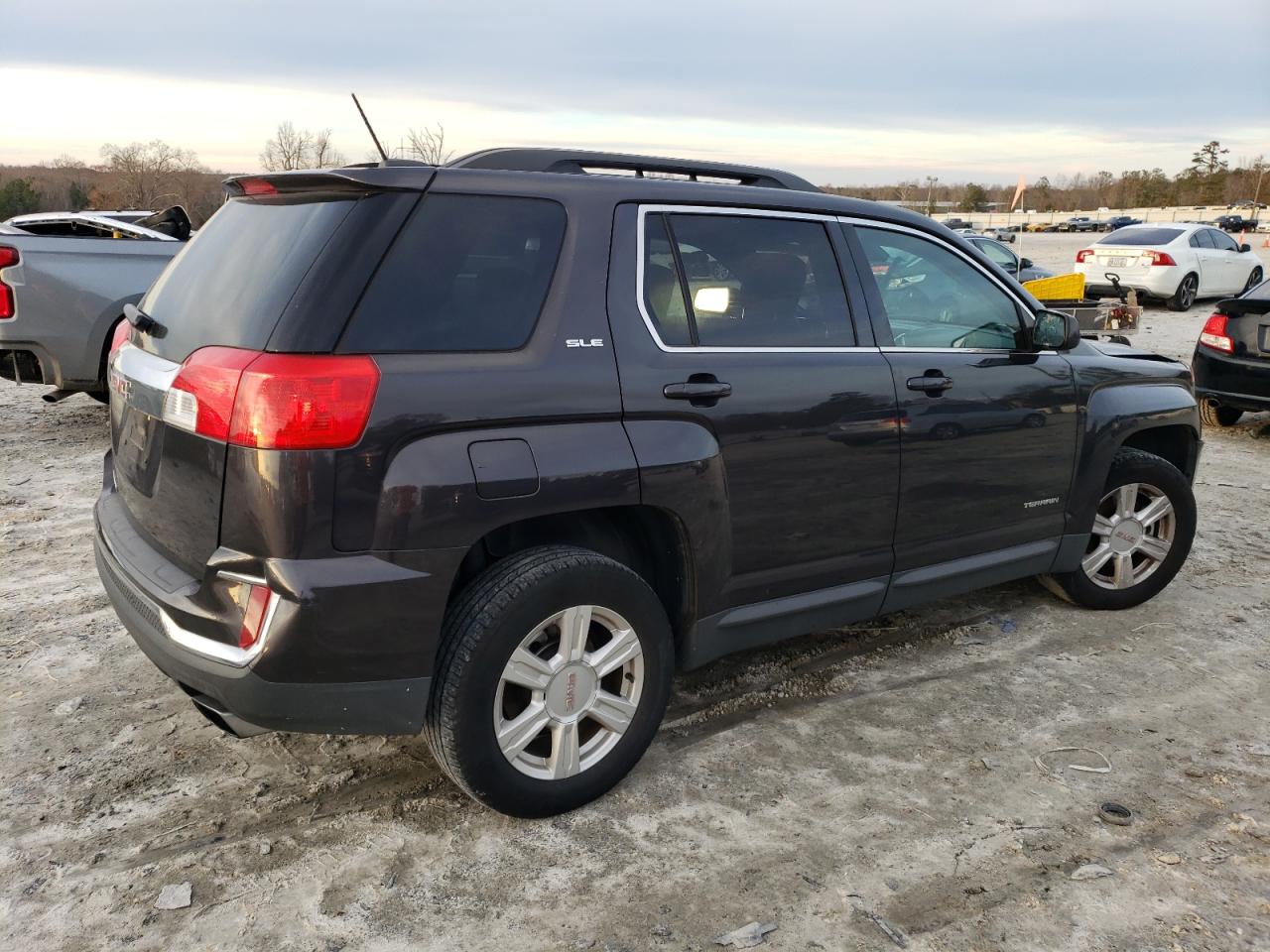 Obraz 3 z 2016 GMC TERRAIN SLE 2016 z VIN 2GKFLNE30G6320832