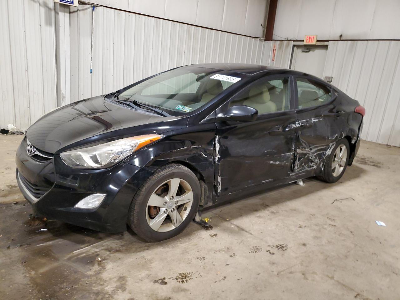 Image 1 of 2013 HYUNDAI ELANTRA GLS 2013 with VIN KMHDH4AE8DU586551