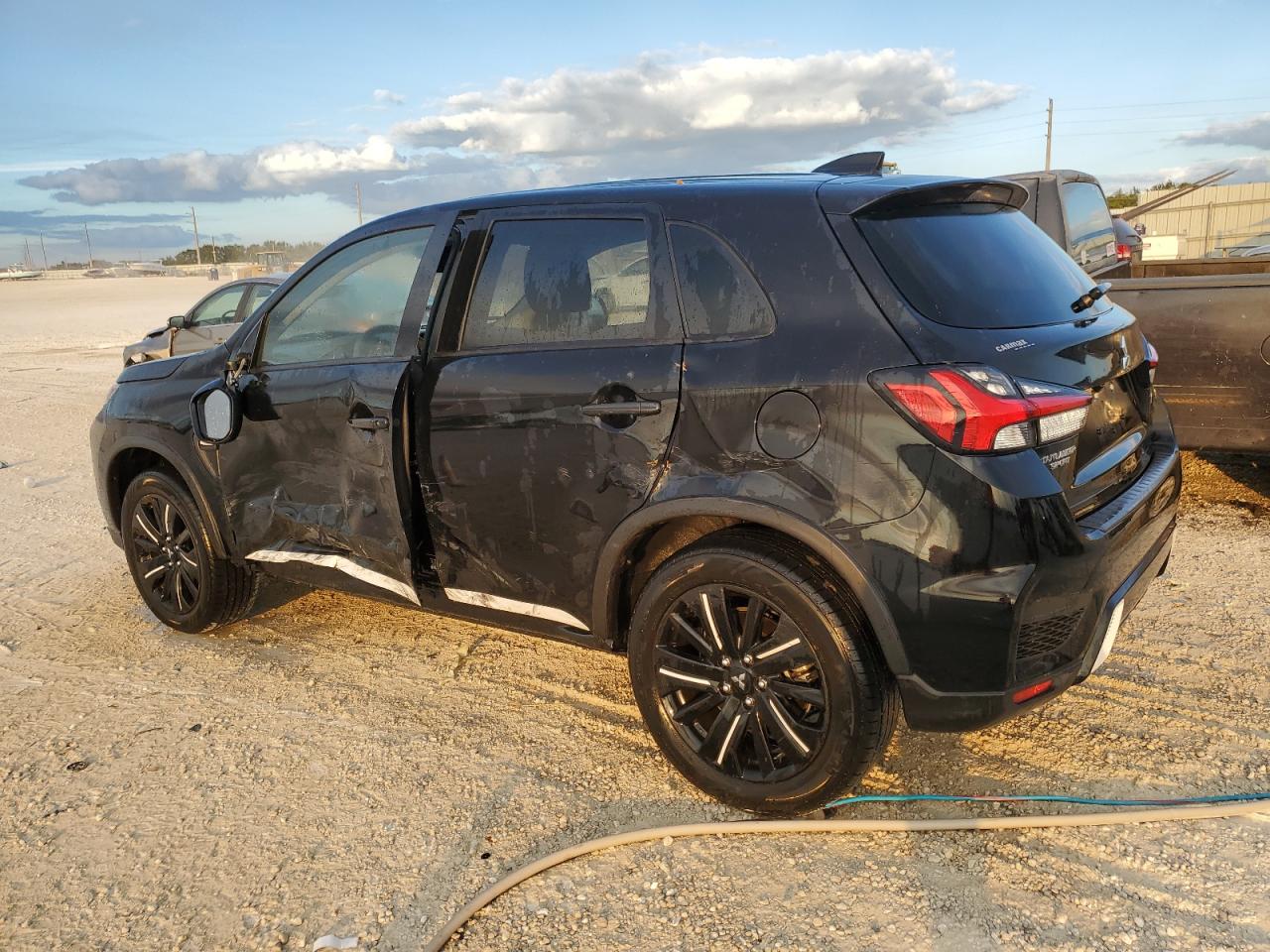 Изображение 2 2022 MITSUBISHI OUTLANDER SPORT ES 2022 с VIN JA4APUAU6NU020031