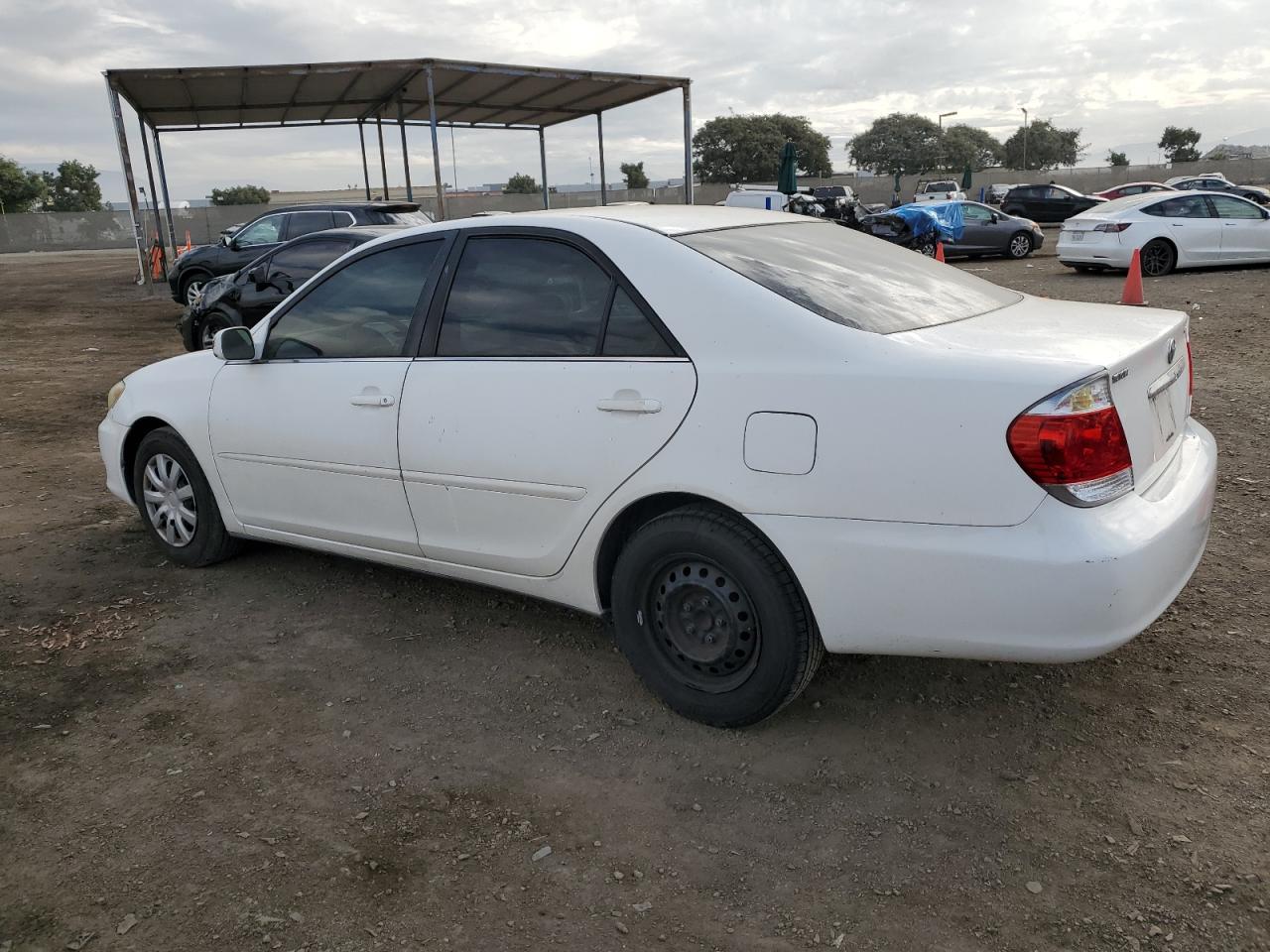 Изображение 2 2005 TOYOTA CAMRY LE 2005 с VIN 4T1BE32K35U391893