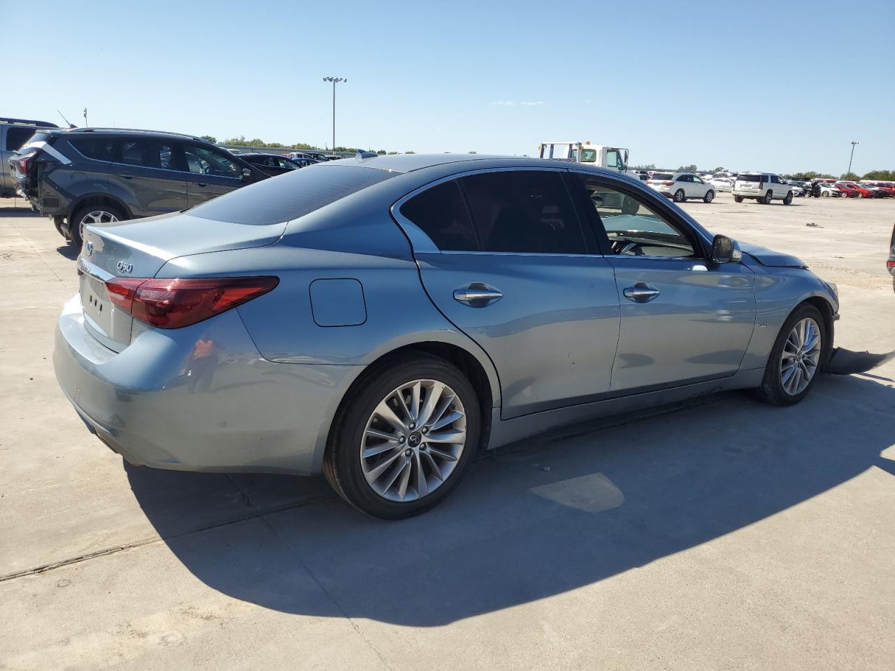 Obraz 3 z Infiniti Q50 Pure 2020 z VIN JN1EV7AR8LM255735