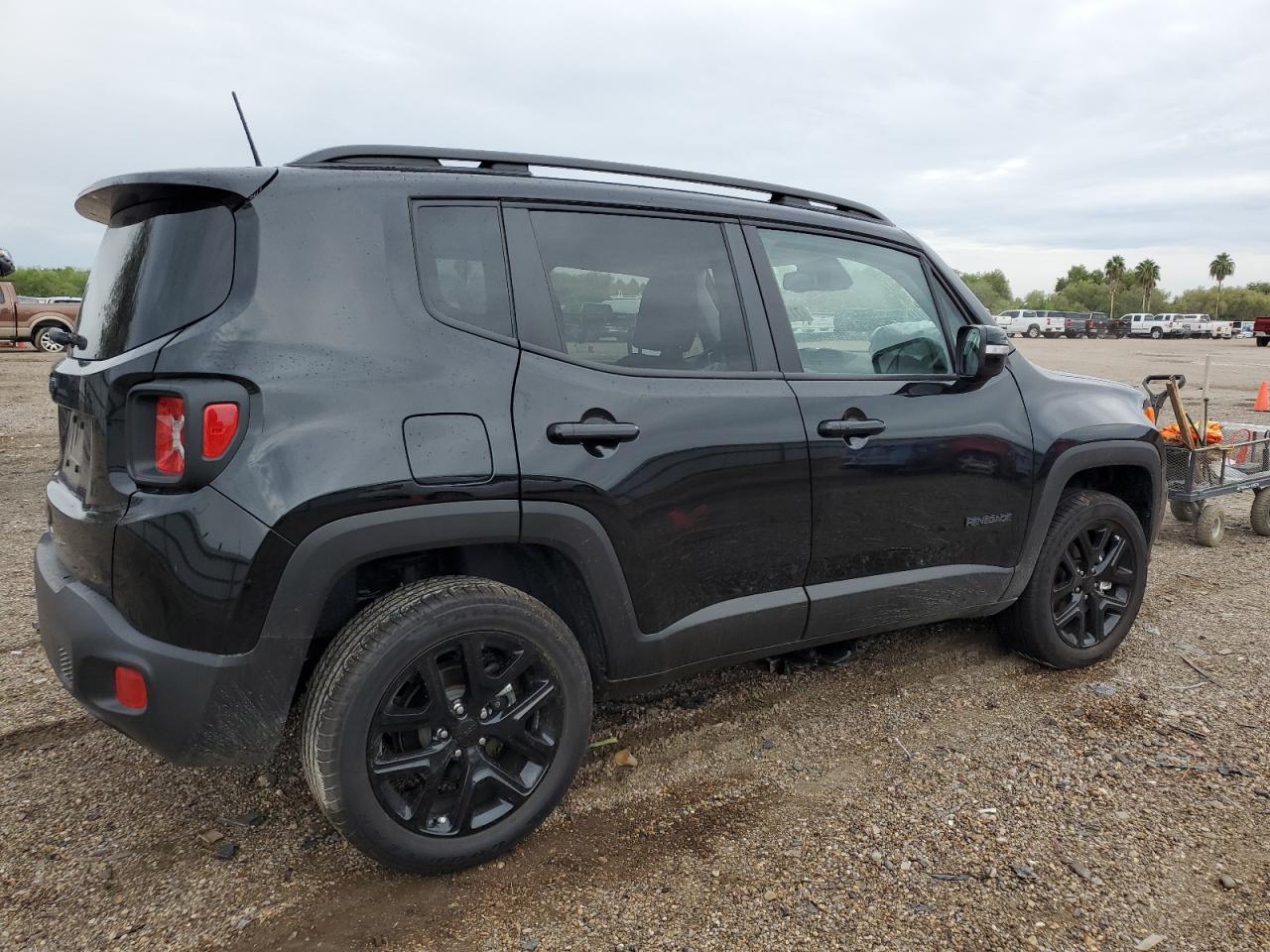 Obraz 3 z 2023 JEEP RENEGADE ALTITUDE 2023 z VIN ZACNJDE15PPP30497