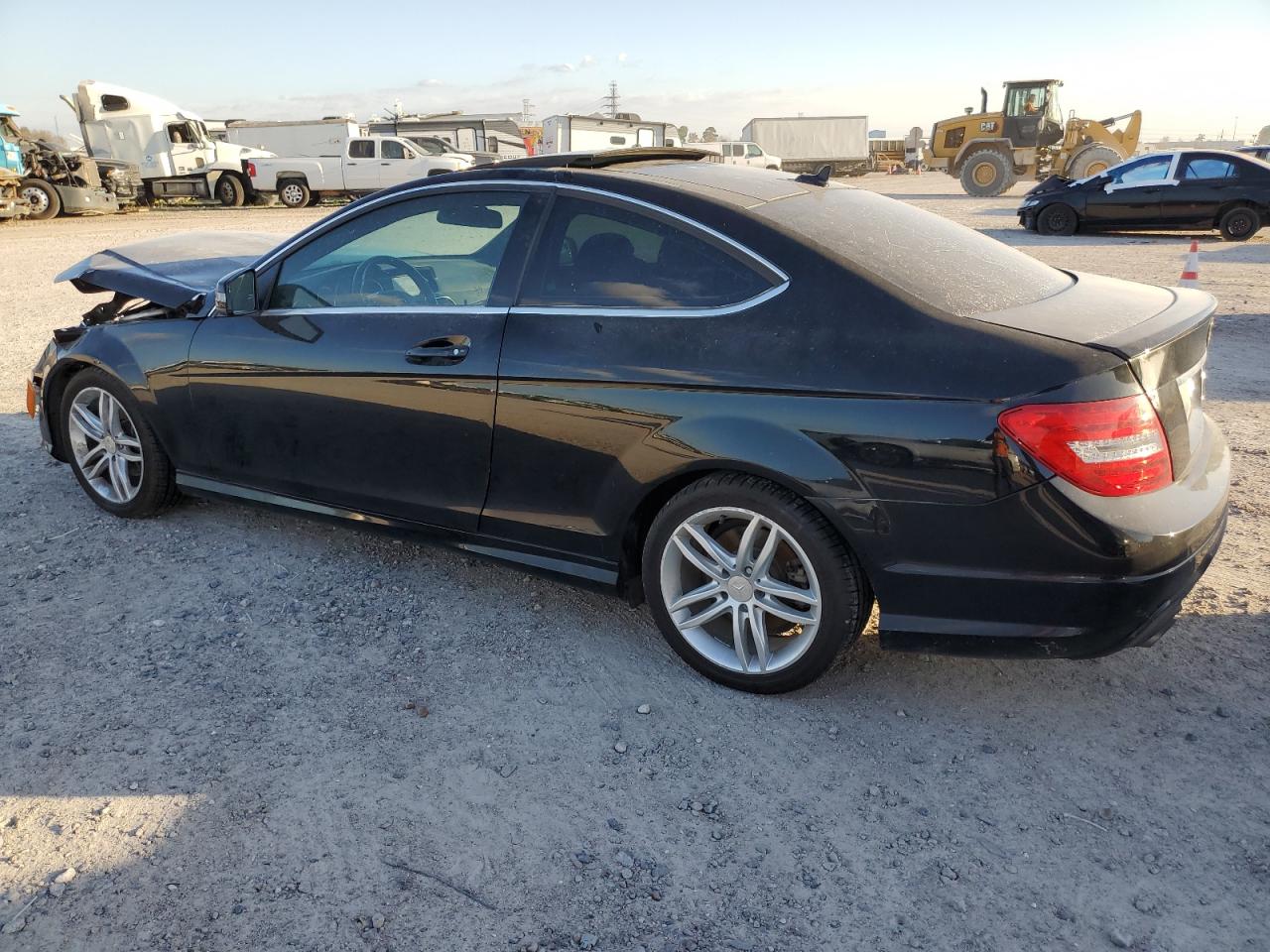 Image 2 of 2013 MERCEDES-BENZ C 250 2013 with VIN WDDGJ4HB6DG094493