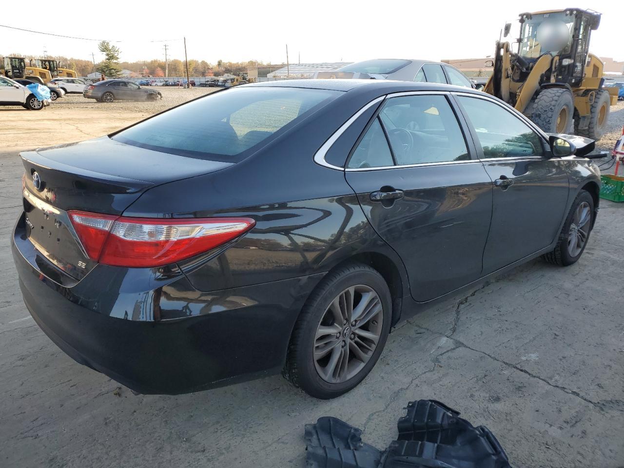 Image 3 of 2017 TOYOTA CAMRY LE 2017 with VIN 4T1BF1FKXHU765349