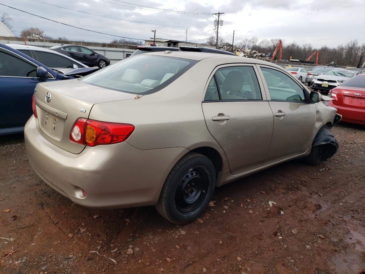 Изображение 3 2010 TOYOTA COROLLA BASE 2010 с VIN 2T1BU4EE0AC270992