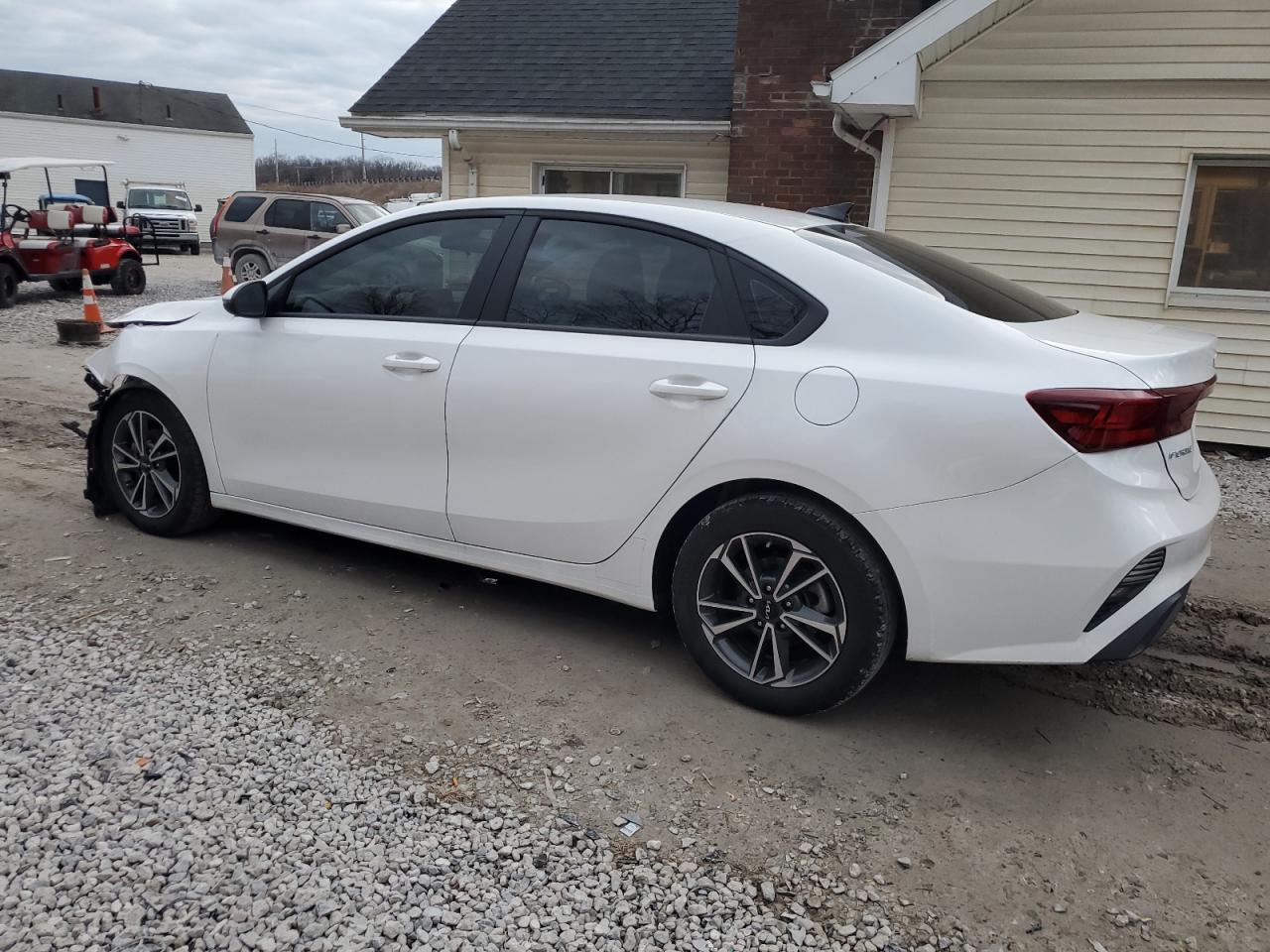 Изображение 2 2022 KIA FORTE FE 2022 с VIN 3KPF24ADXNE475540
