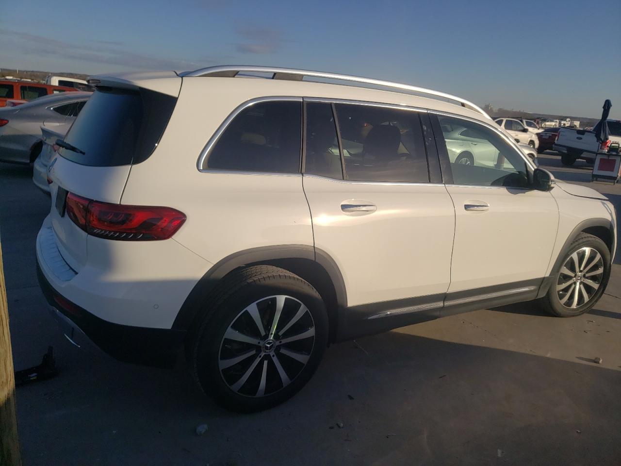 Obraz 3 z 2022 MERCEDES-BENZ GLB 250 2022 z VIN W1N4M4GB7NW238672