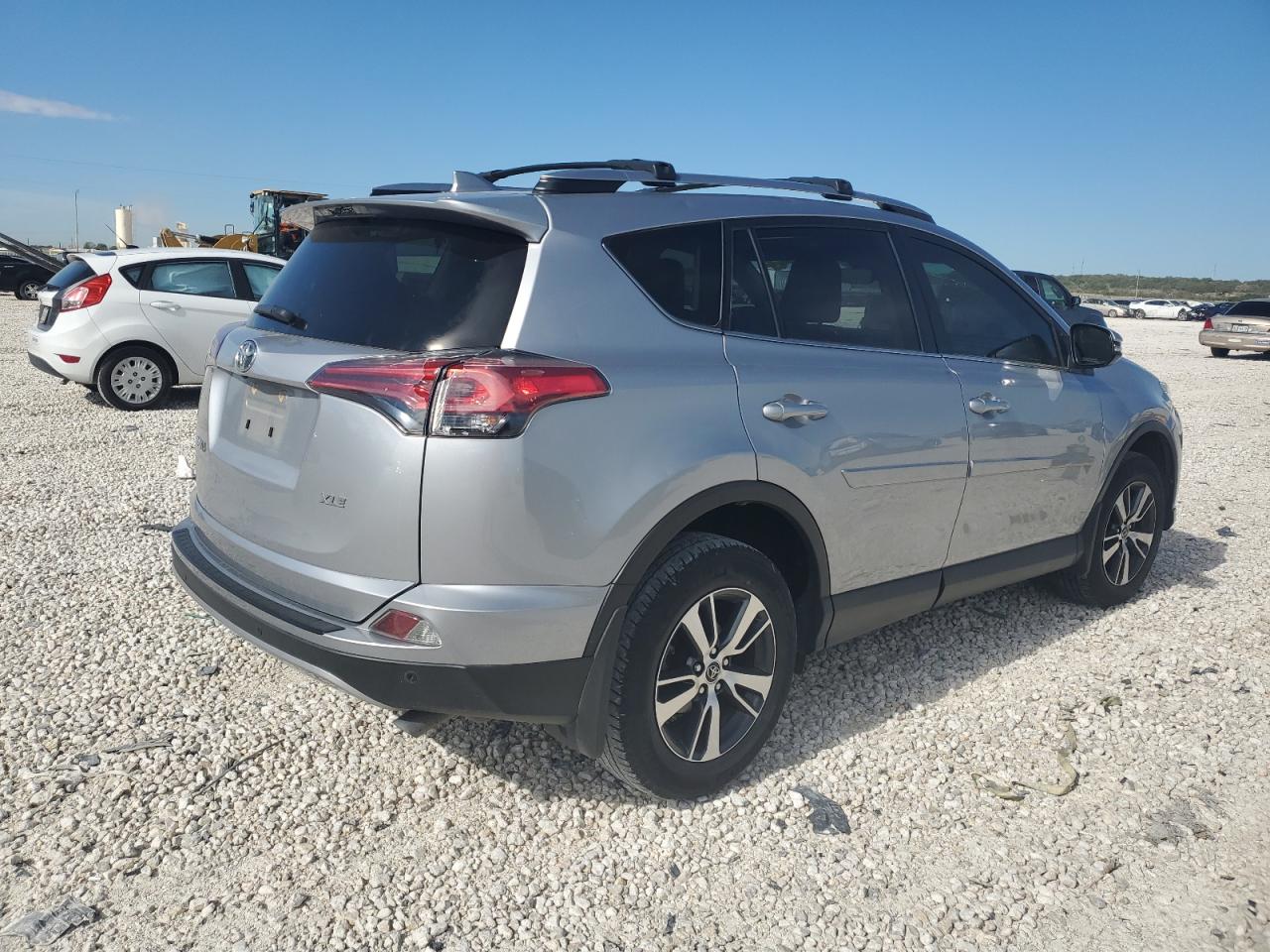 Obraz 3 z 2018 TOYOTA RAV4 ADVENTURE 2018 z VIN JTMWFREV0JD132753