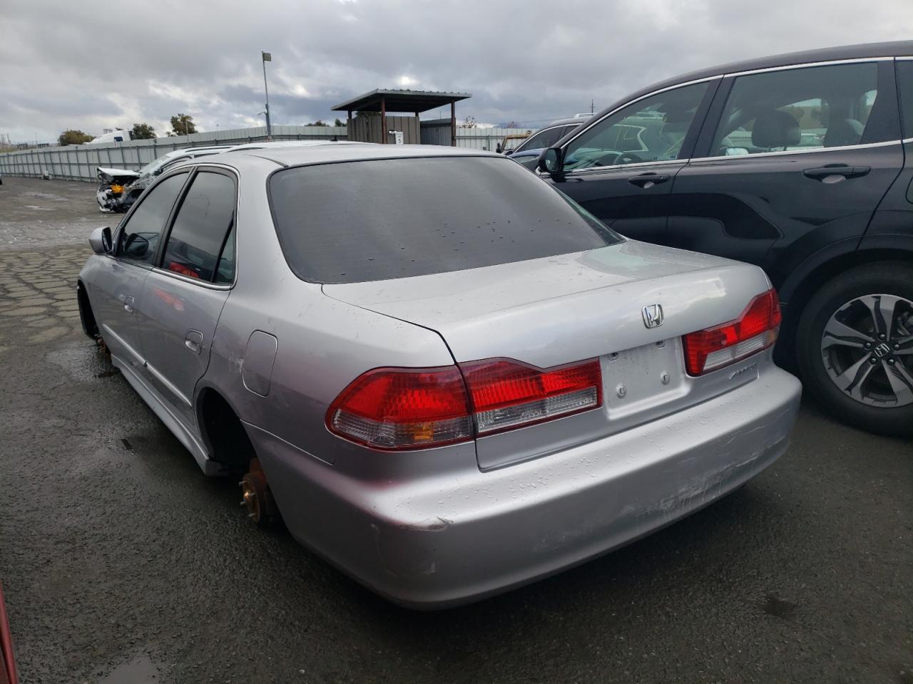 Image 2 of 2002 HONDA ACCORD EX 2002 with VIN JHMCG66852C011083