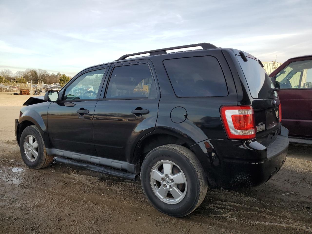 Image 2 of 2010 FORD ESCAPE XLT 2010 with VIN 1FMCU0DG8AKA15386