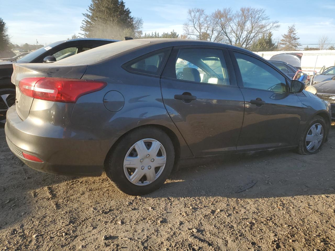 Изображение 3 2015 FORD FOCUS S 2015 с VIN 1FADP3E28FL267277