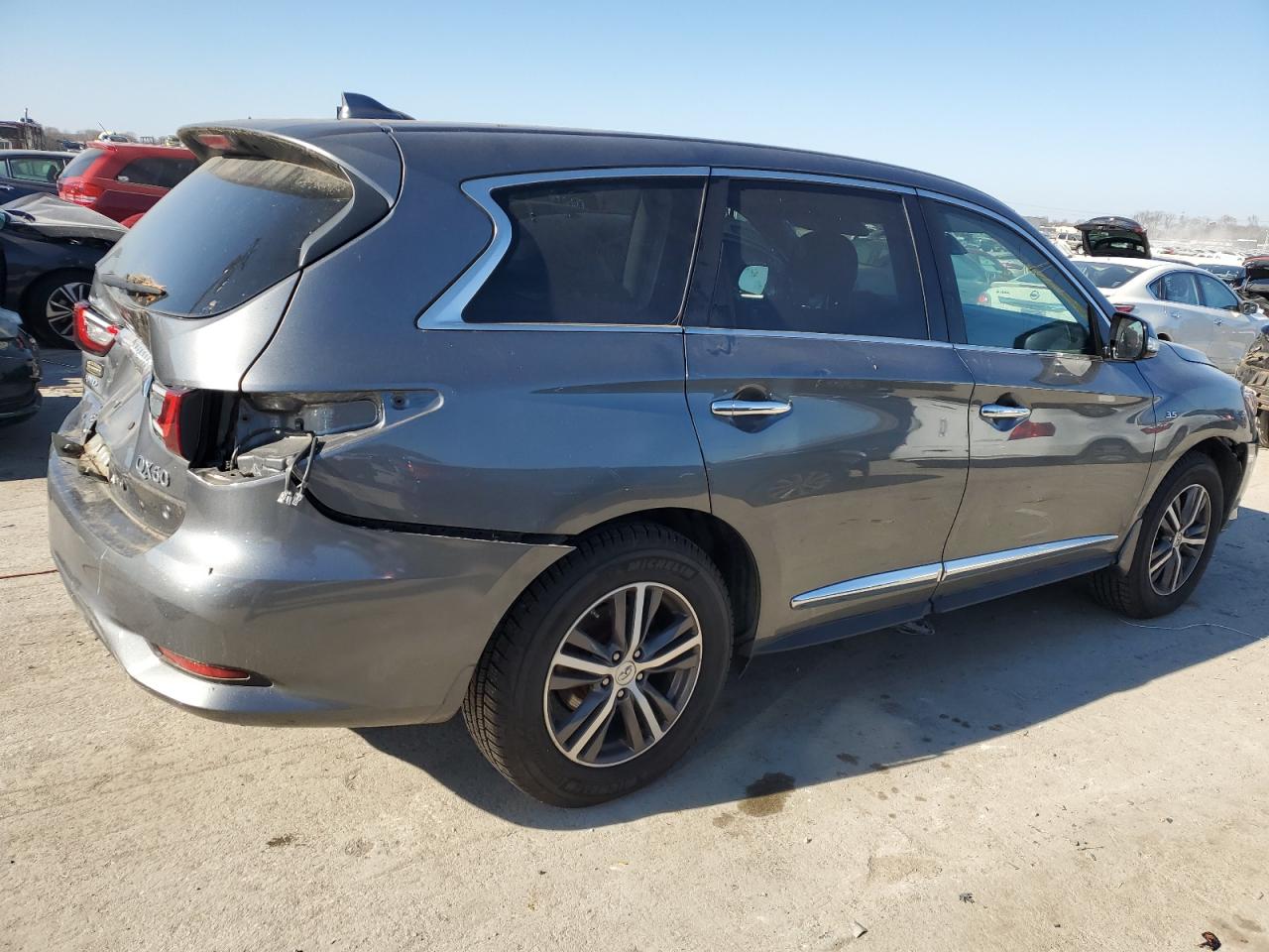 Image 3 of 2019 INFINITI QX60 LUXE 2019 with VIN 5N1DL0MM6KC530265