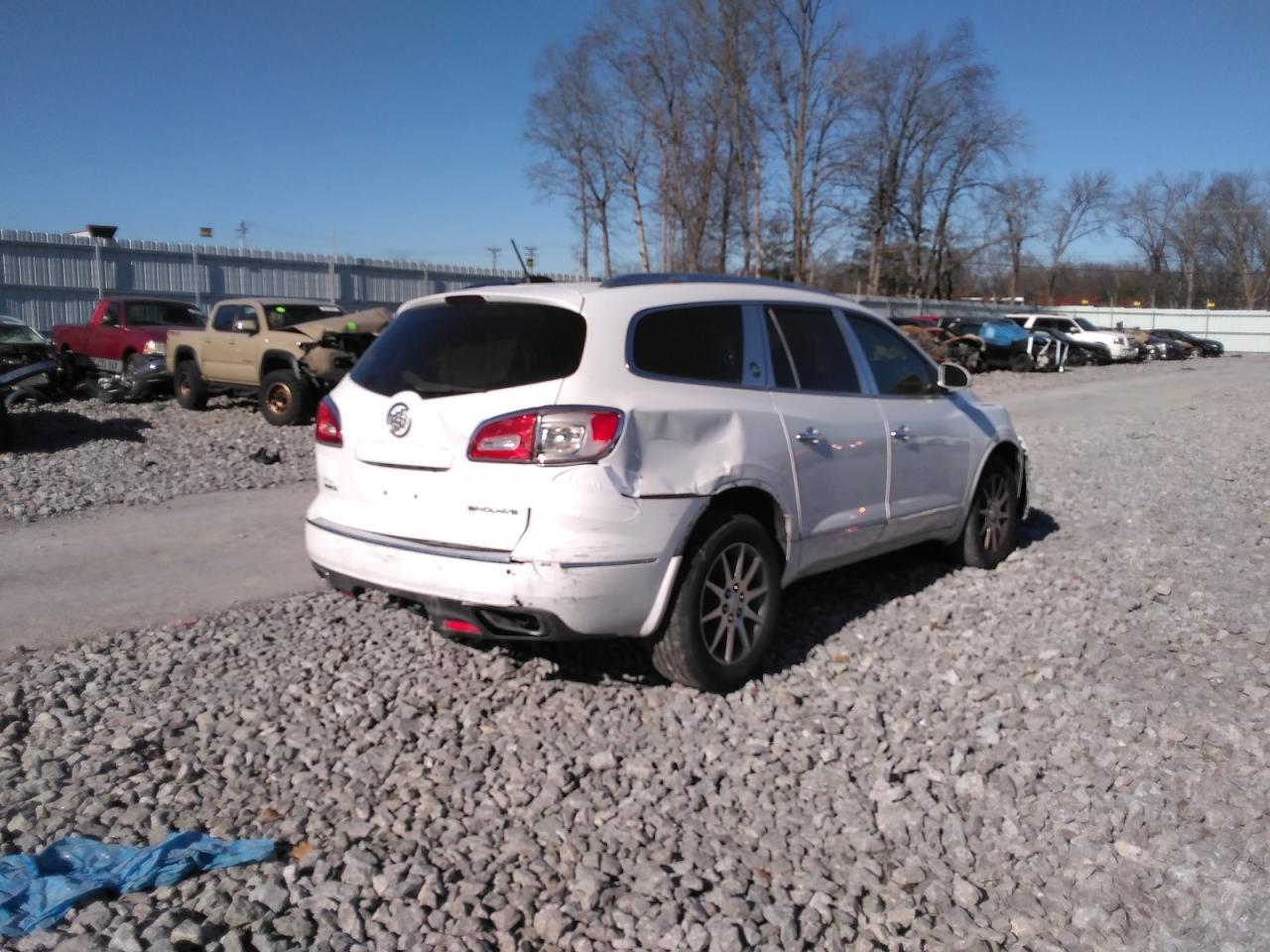 Obraz 3 z 2017 BUICK ENCLAVE  2017 z VIN 5GAKRBKD5HJ160232