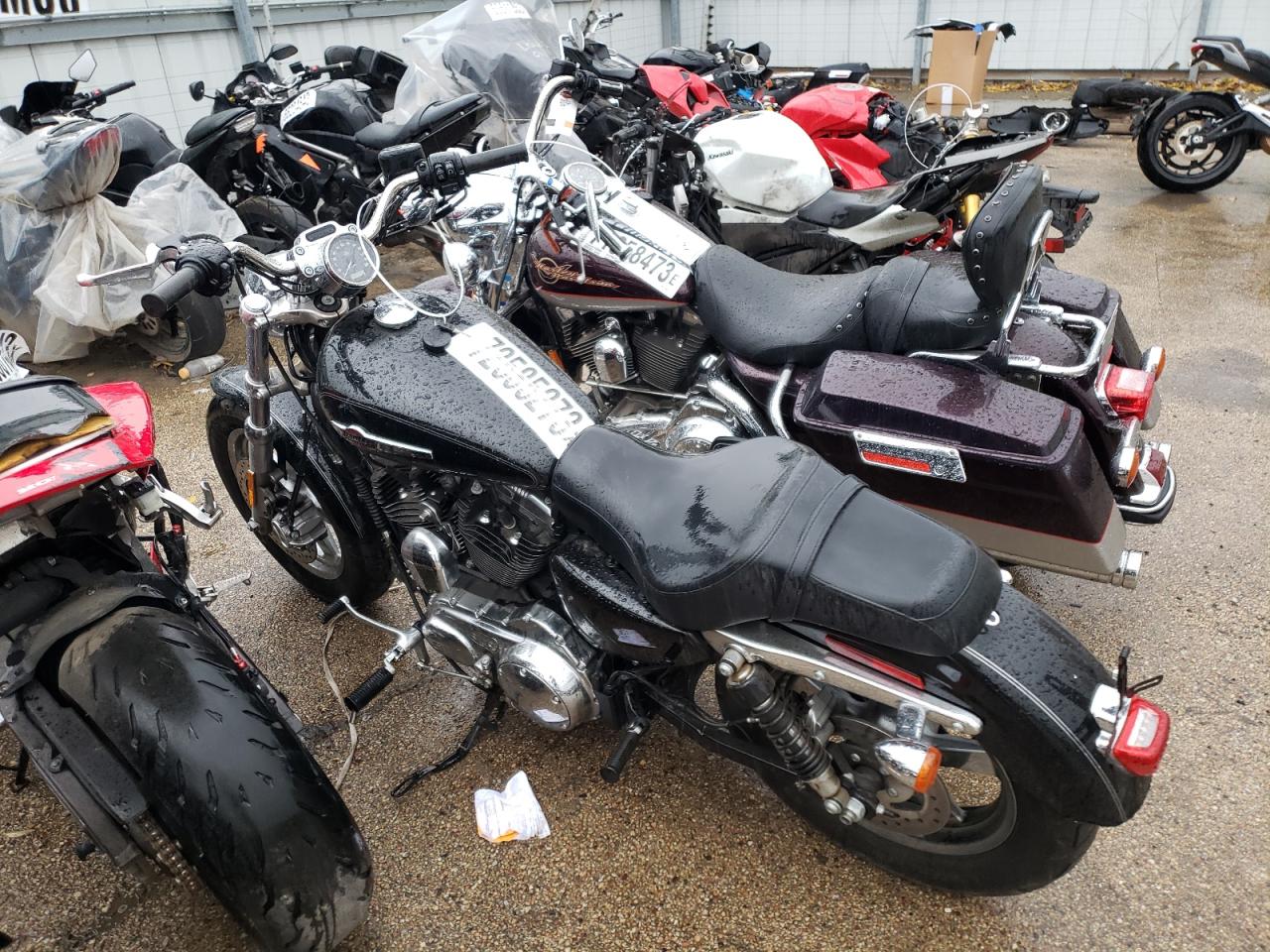 Obraz 1 z 2016 HARLEY-DAVIDSON XL1200 C 2016 z VIN 1HD1CT316GC437395