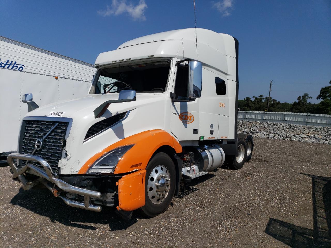 Image 2 of 2019 VOLVO VN VNL 2019 with VIN 4V4NC9EH4KN238959