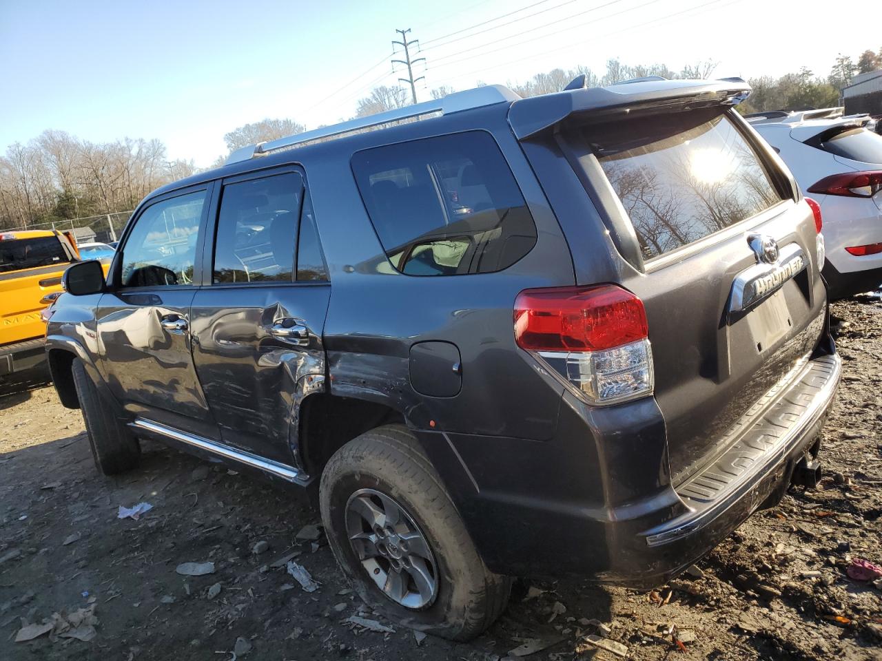 Obraz 2 z 2011 TOYOTA 4RUNNER SR5 2011 z VIN JTEBU5JR4B5052403