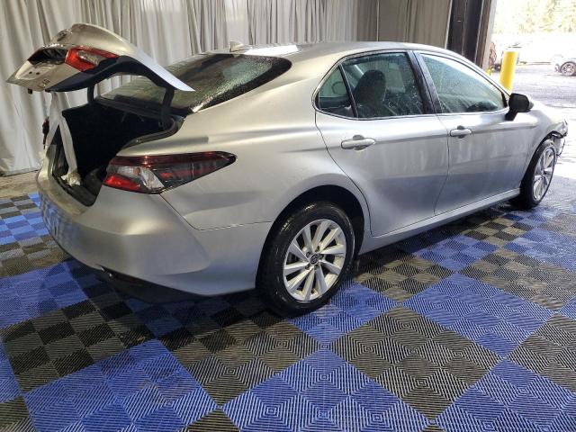 Obraz 3 z 2022 TOYOTA CAMRY LE 2022 z VIN 4T1C11BKXNU060359