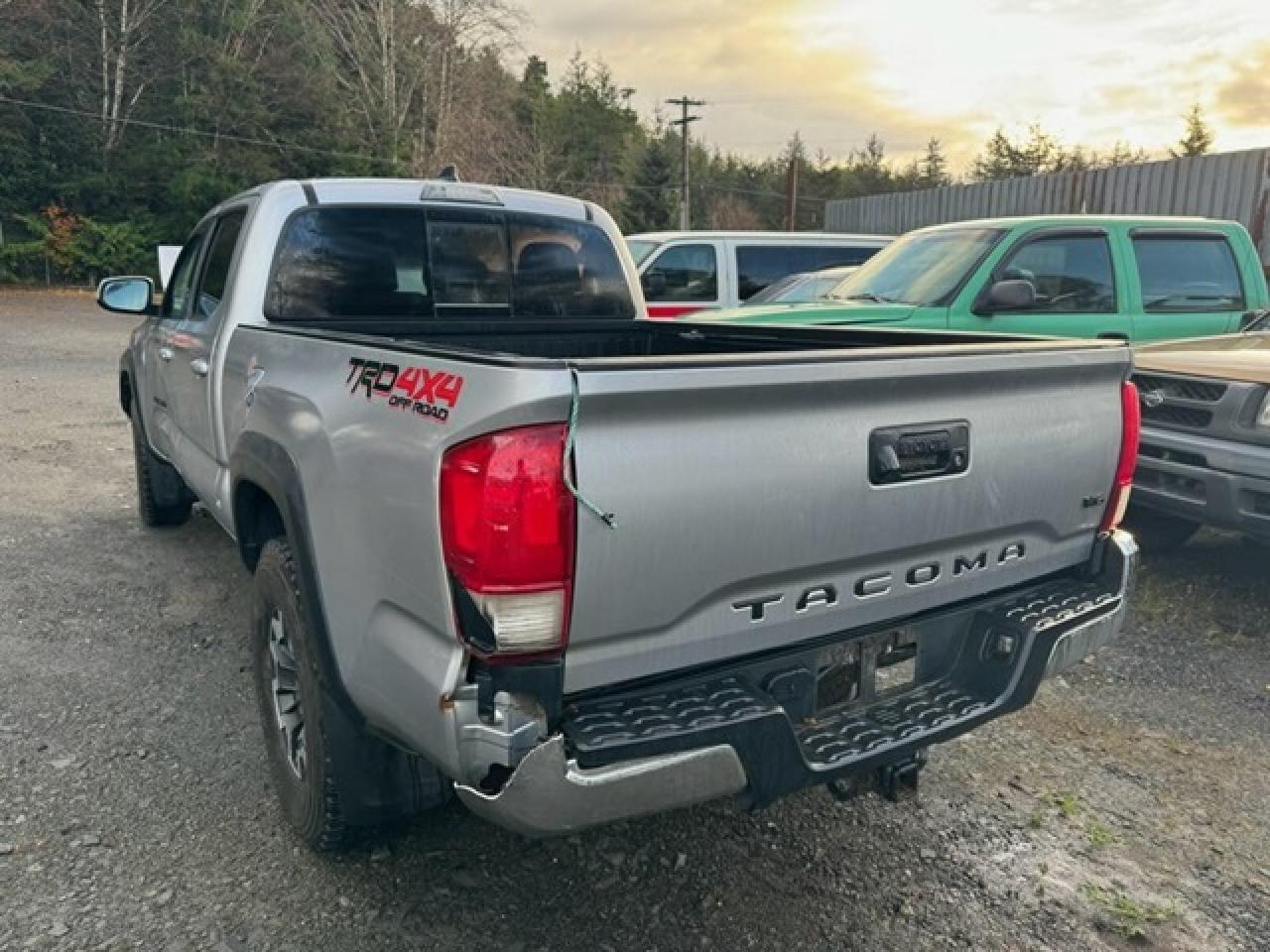Изображение 2 Toyota Tacoma Double Cab 2019 с VIN 3TMDZ5BN1KM076470