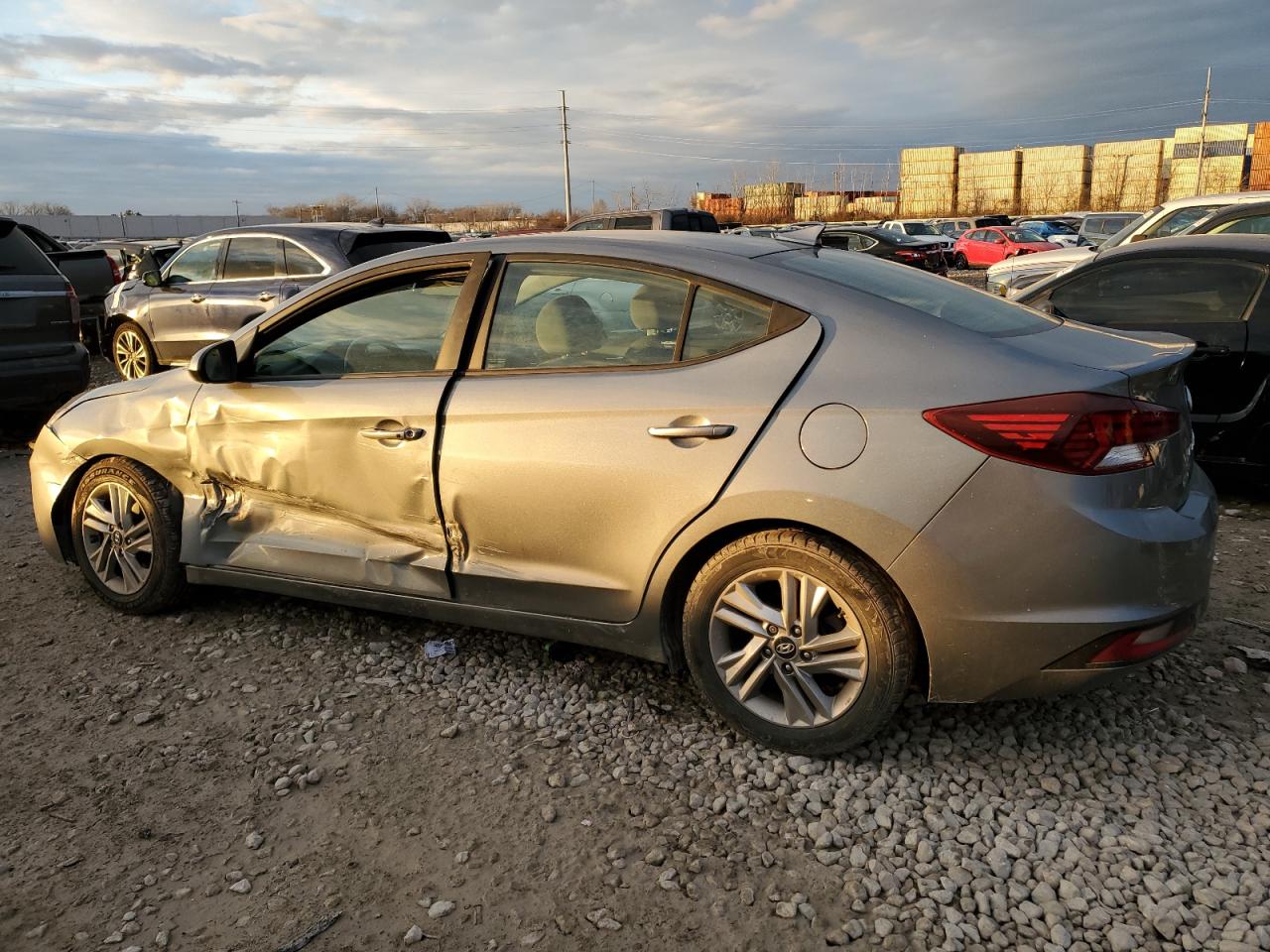 Image 2 of 2019 HYUNDAI ELANTRA SEL 2019 with VIN KMHD84LFXKU782204
