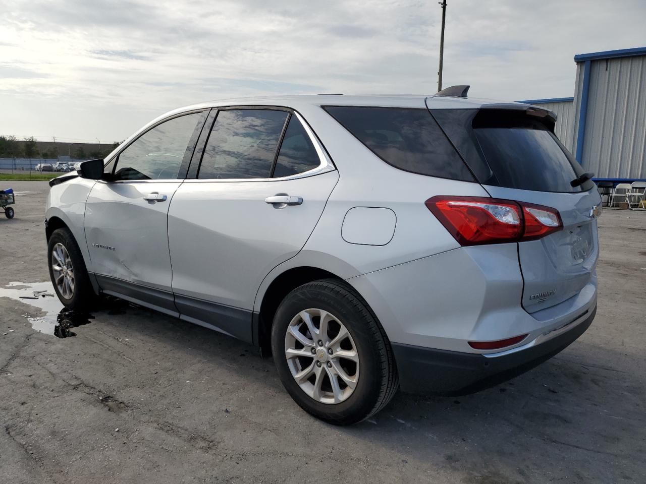 Image 2 of 2019 CHEVROLET EQUINOX LT 2019 with VIN 2GNAXUEVXK6280930