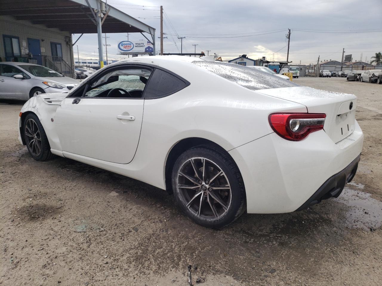 Image 2 of 2017 TOYOTA 86 BASE 2017 with VIN JF1ZNAA18H9704000
