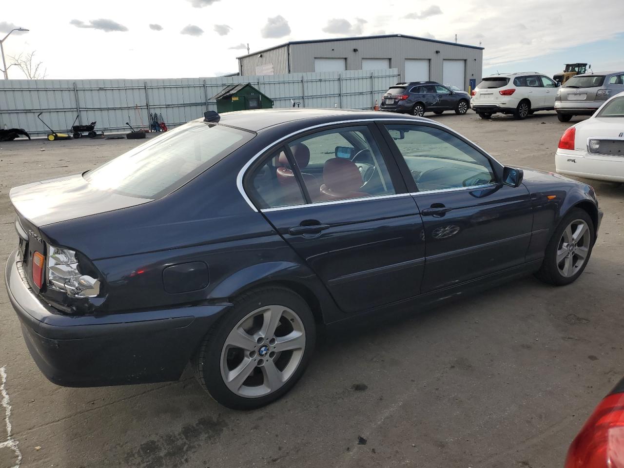 Obraz 3 z 2004 BMW 330 XI 2004 z VIN WBAEW53494PN35077