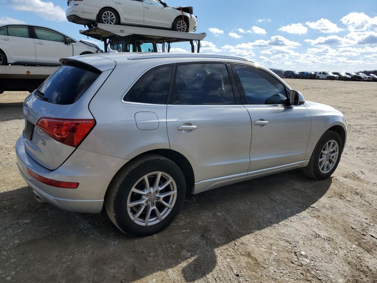 Изображение 3 2010 AUDI Q5 PREMIUM PLUS 2010 с VIN WA1LKAFP0AA075787