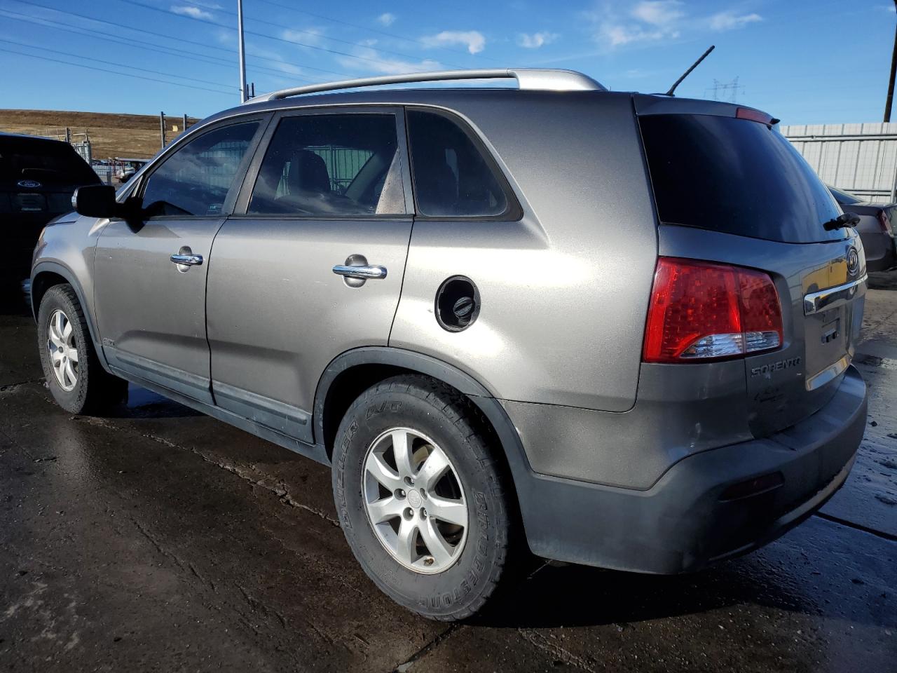 Изображение 2 2012 KIA SORENTO BASE 2012 с VIN 5XYKTDA21CG188288