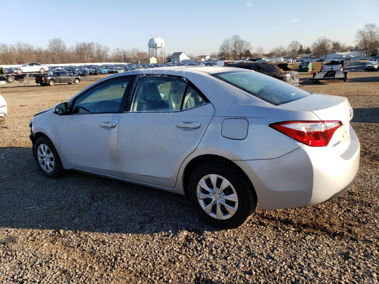 Image 2 of 2015 TOYOTA COROLLA L 2015 with VIN 2T1BURHE6FC473997