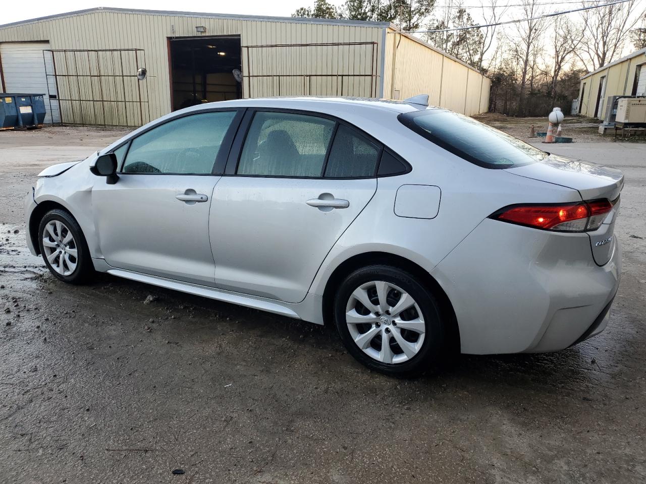 Obraz 2 z 2021 TOYOTA COROLLA LE 2021 z VIN 5YFEPMAE9MP251100