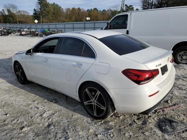 Image 2 of 2019 MERCEDES-BENZ A 220 2019 with VIN WDD3G4EB3KW015155