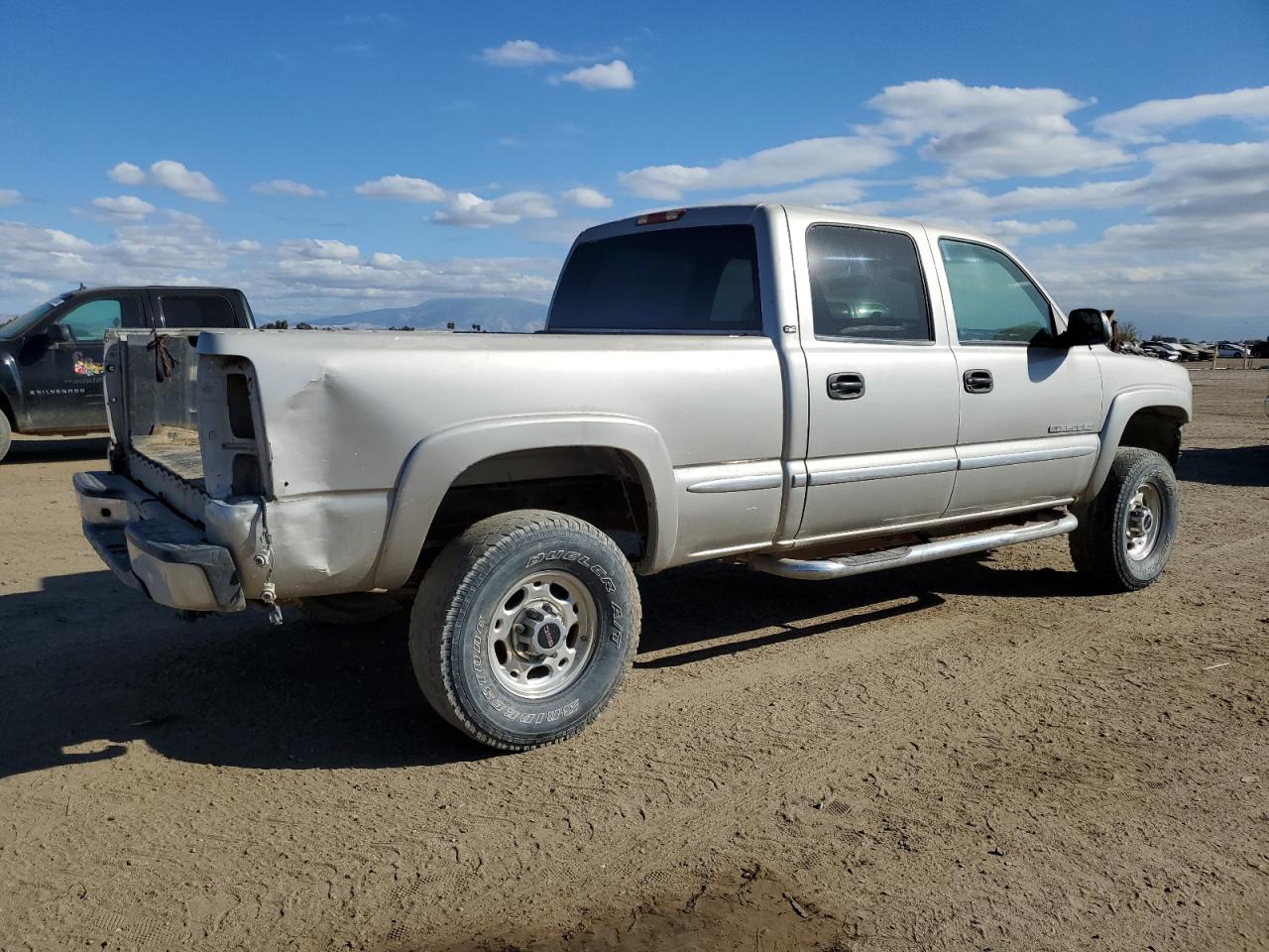 Изображение 3 2001 GMC SIERRA C2500 HEAVY DUTY 2001 с VIN 1GTHC23U31F148033