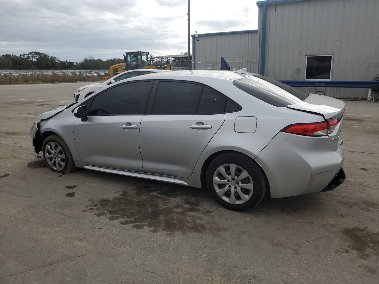 Image 2 of 2020 TOYOTA COROLLA LE 2020 with VIN JTDEPRAE5LJ087280