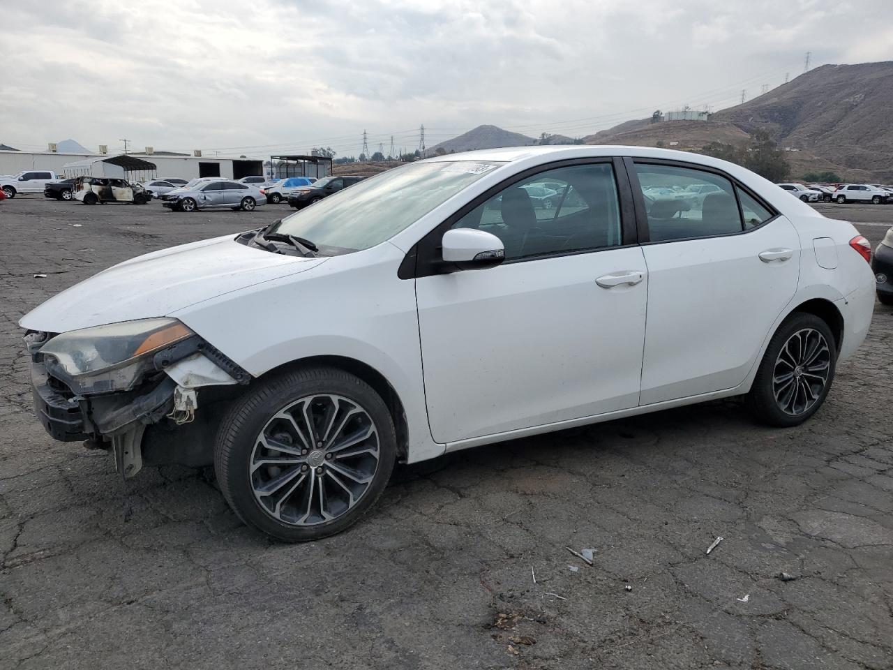 Image 1 of 2015 TOYOTA COROLLA L 2015 with VIN 5YFBURHE0FP224188